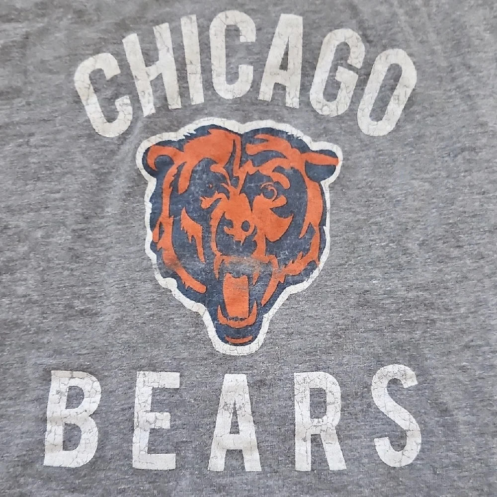 Chicago Bears Gray V-Neck T-Shirt - Picture 2 of 3